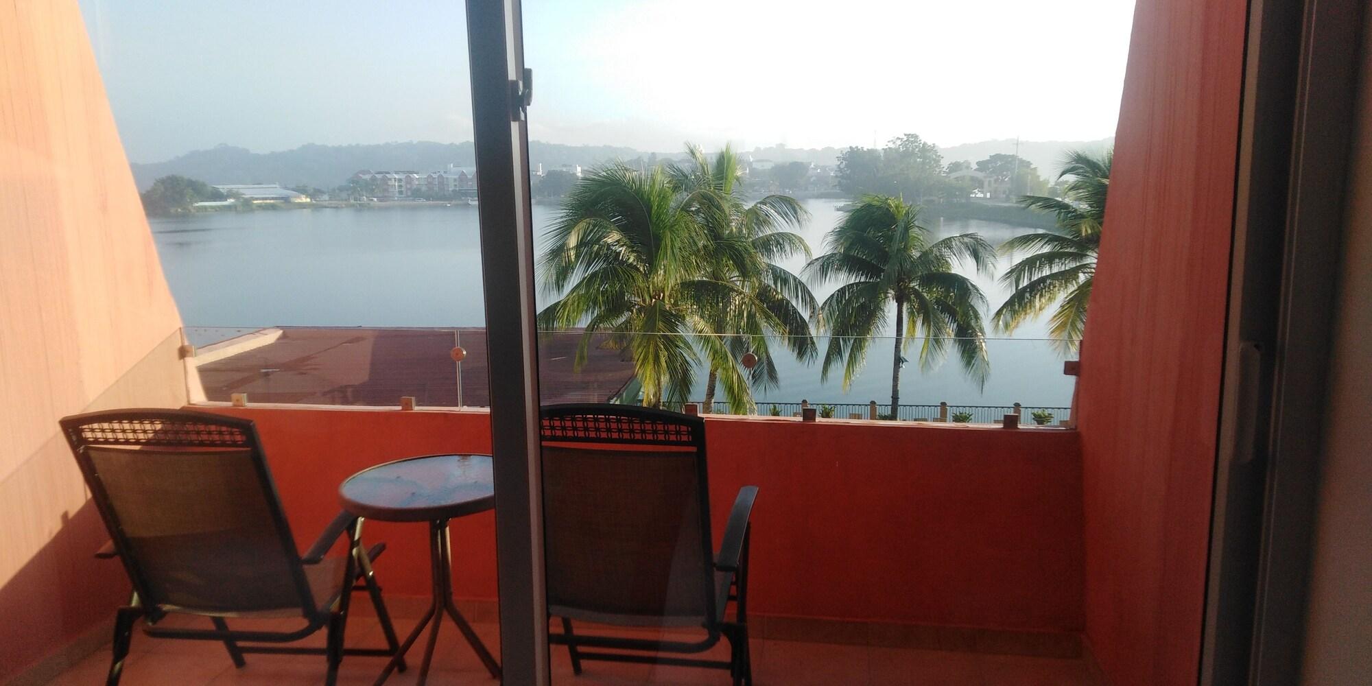 Peten Esplendido Flores Ngoại thất bức ảnh