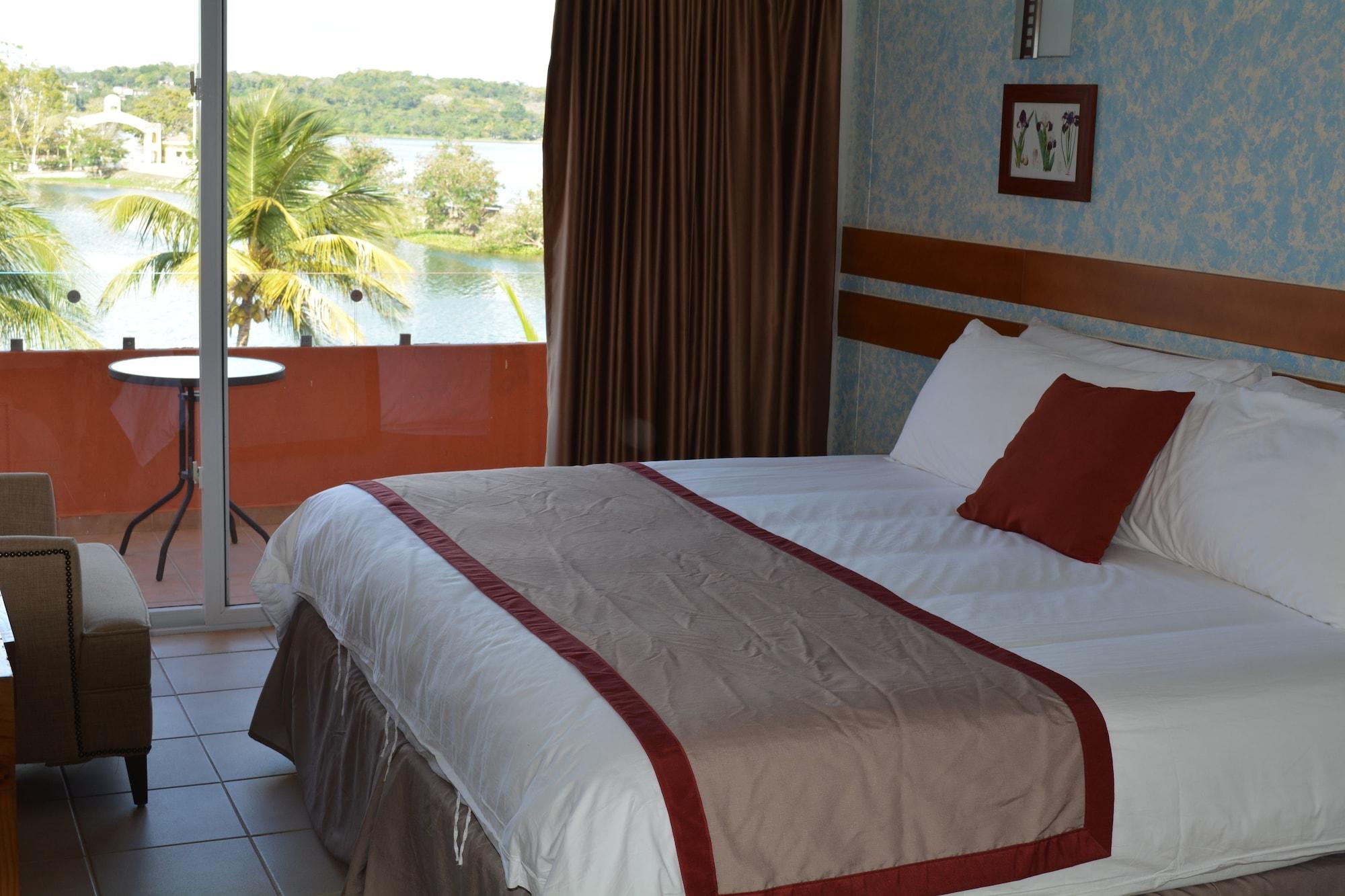 Peten Esplendido Flores Ngoại thất bức ảnh